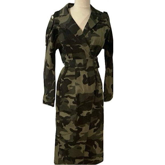 AKIRA Camo Army Print Long Trench Jacket - Picture 2 of 8
